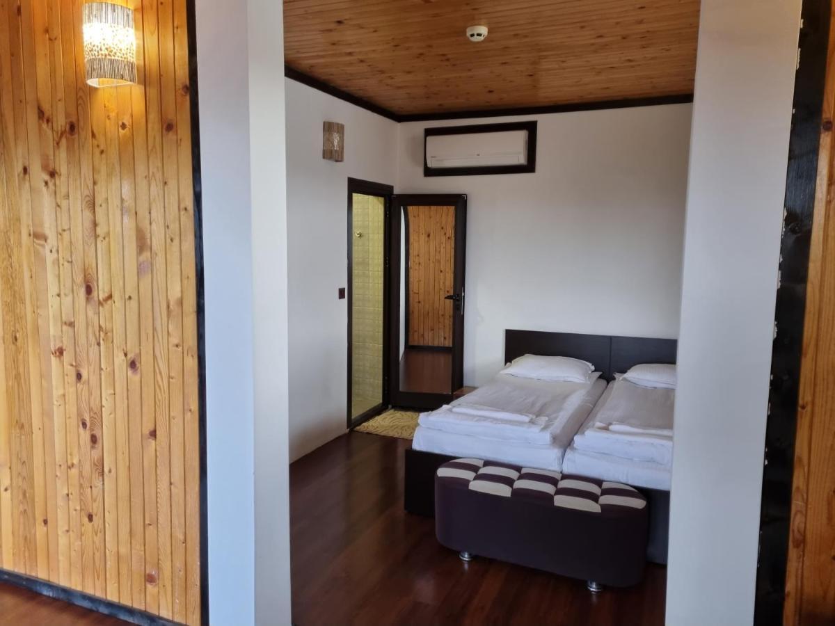 Trifon Zarezan Family Hotel Glavatartsi Extérieur photo