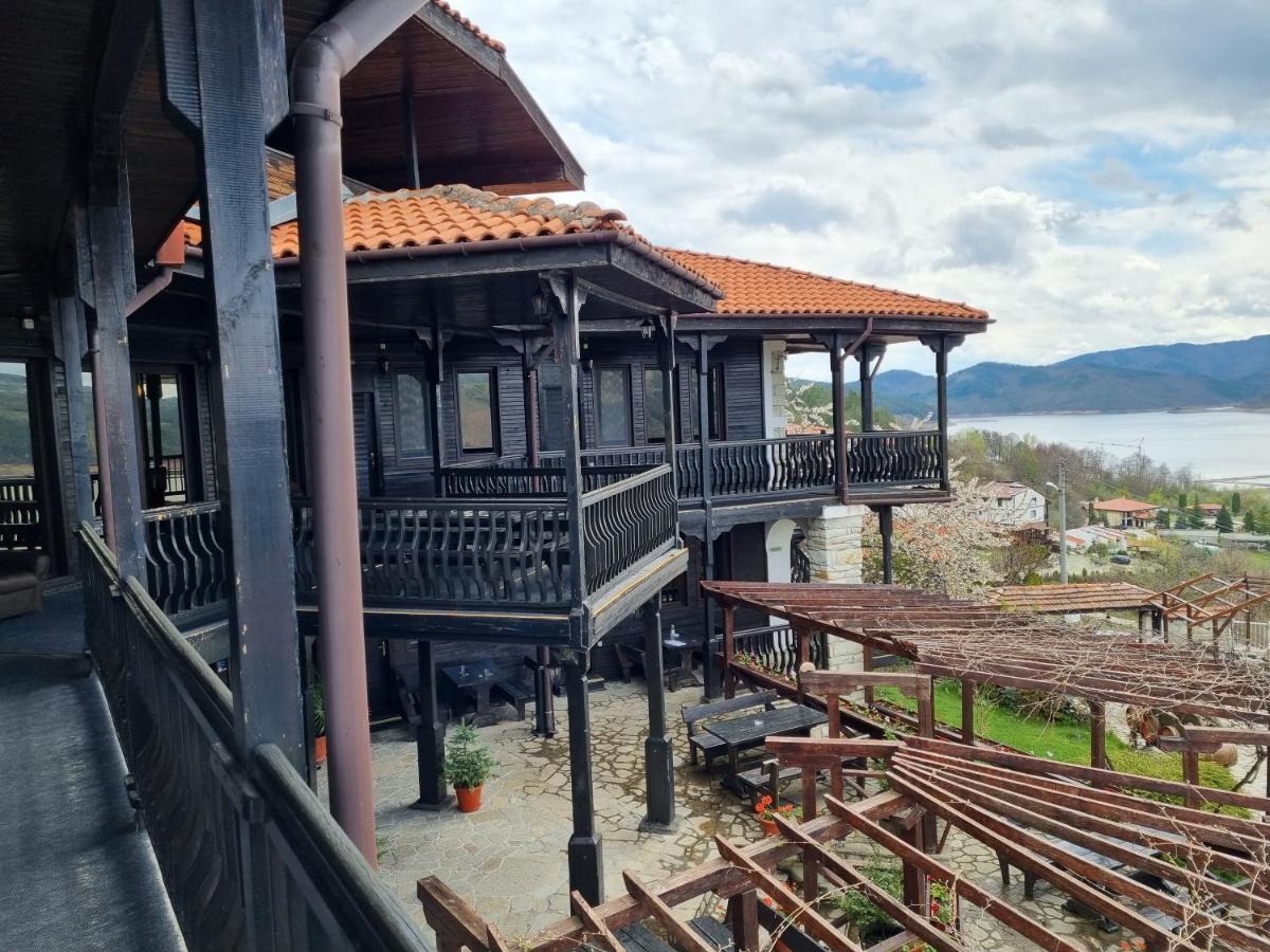 Trifon Zarezan Family Hotel Glavatartsi Extérieur photo