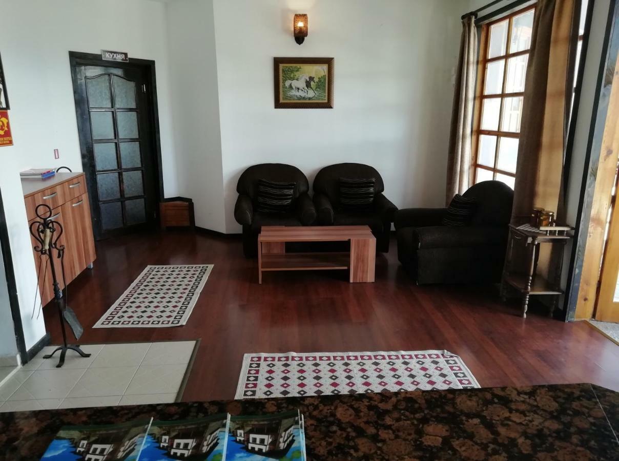 Trifon Zarezan Family Hotel Glavatartsi Extérieur photo